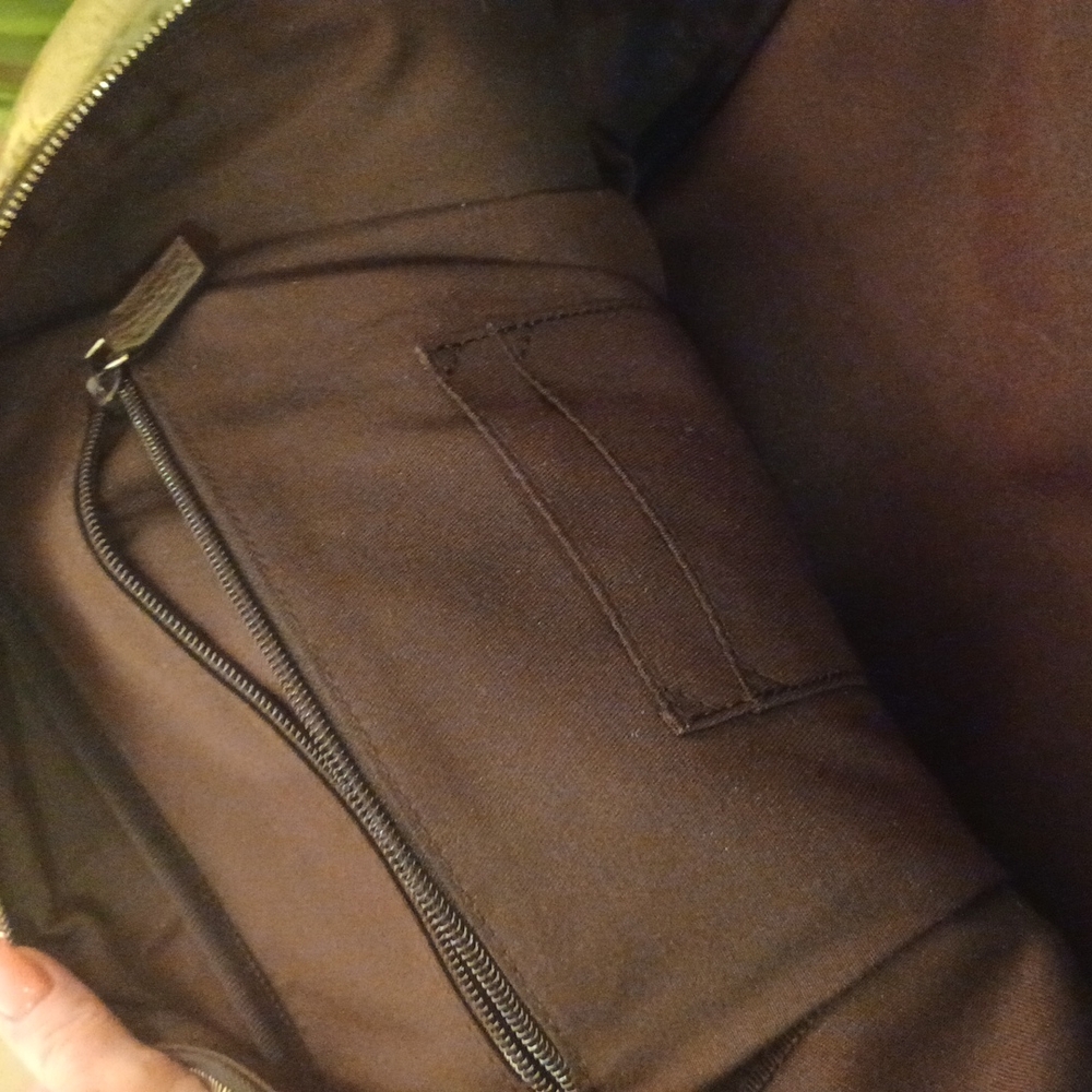 Authentic  gucci backpack - Picture 5 of 10